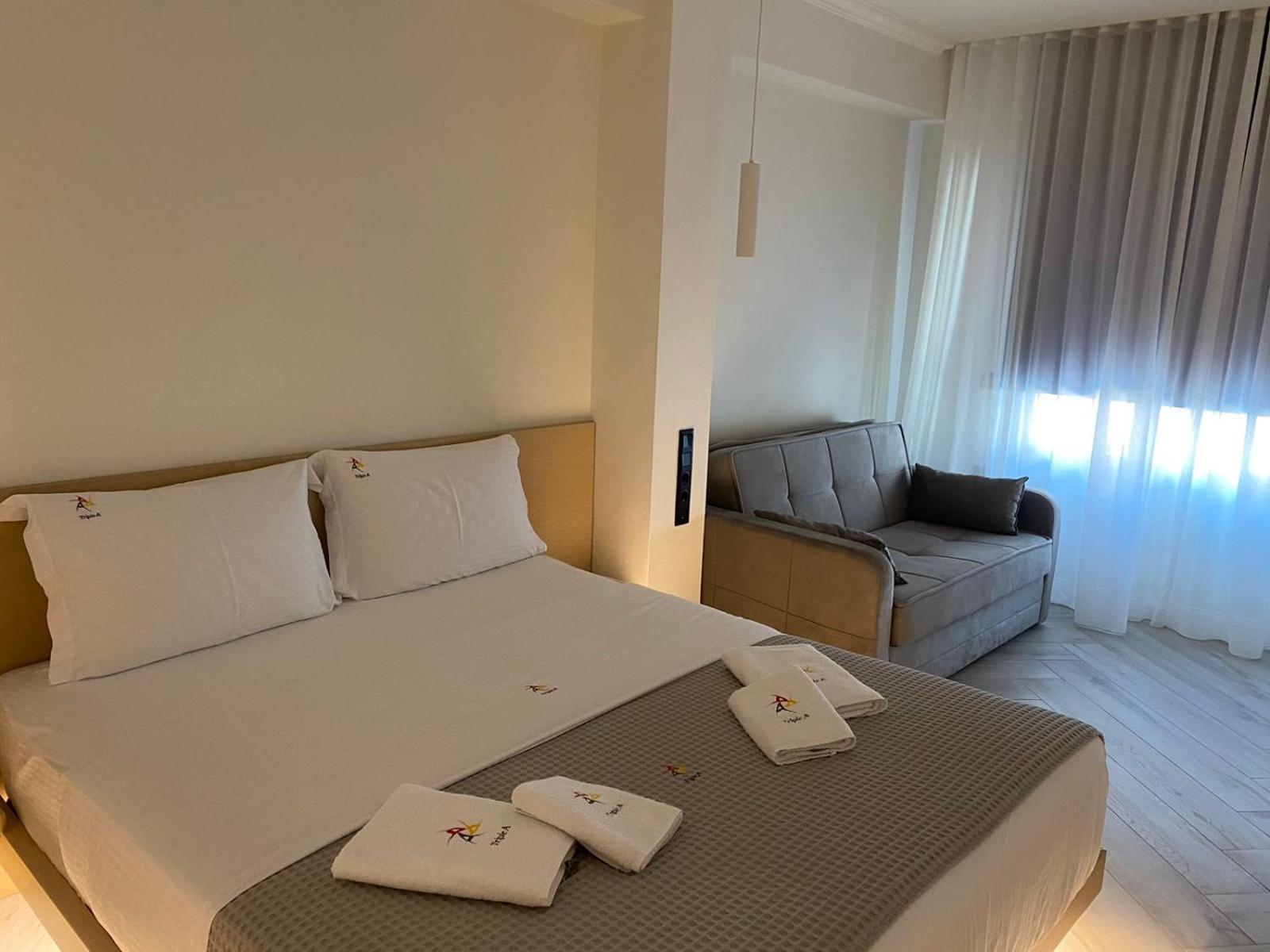 Aparthotel Triple A - Stylish Seven On The Pedestrian - Free Parking! Athen Exterior foto