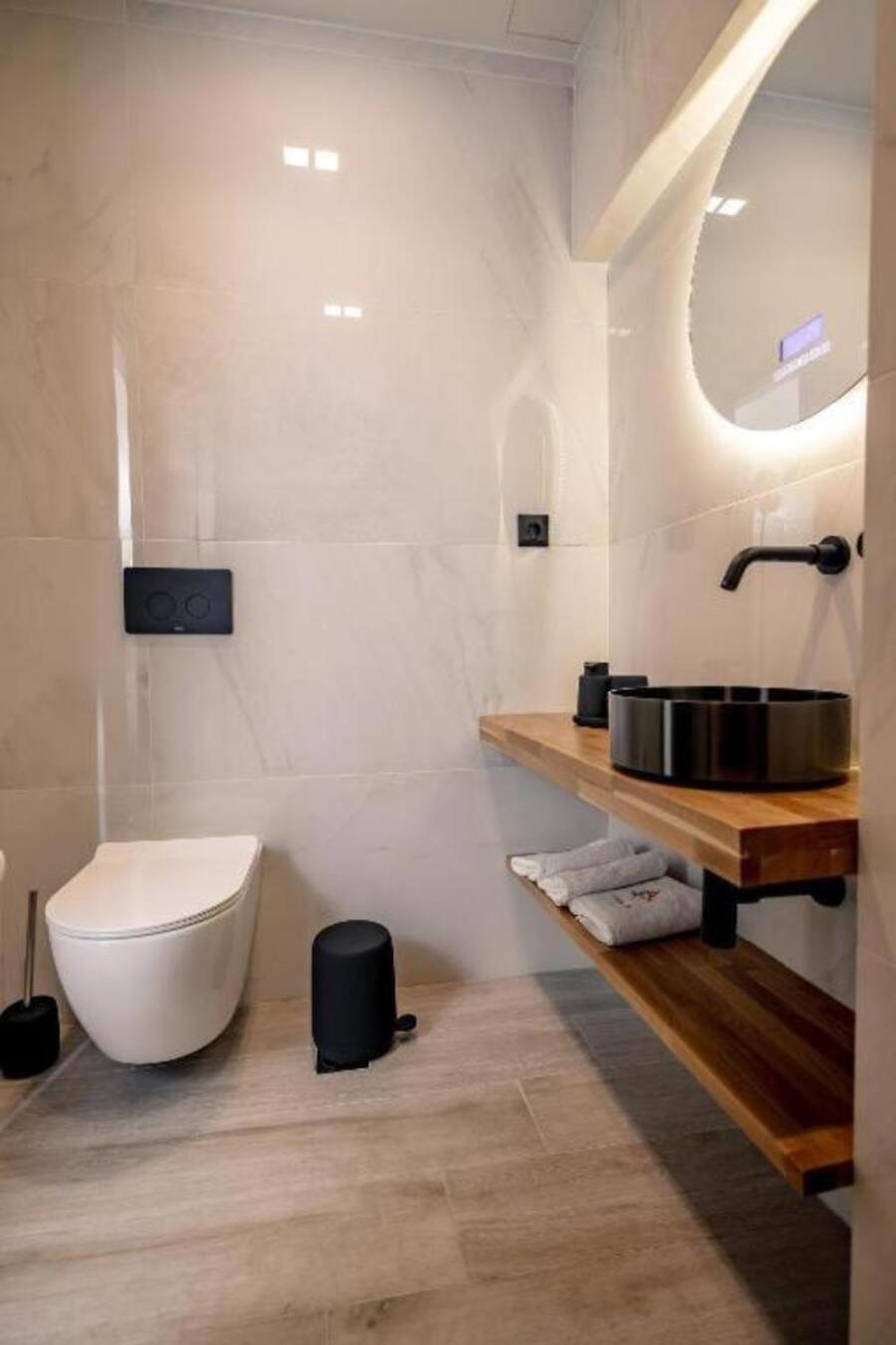 Aparthotel Triple A - Stylish Seven On The Pedestrian - Free Parking! Athen Exterior foto