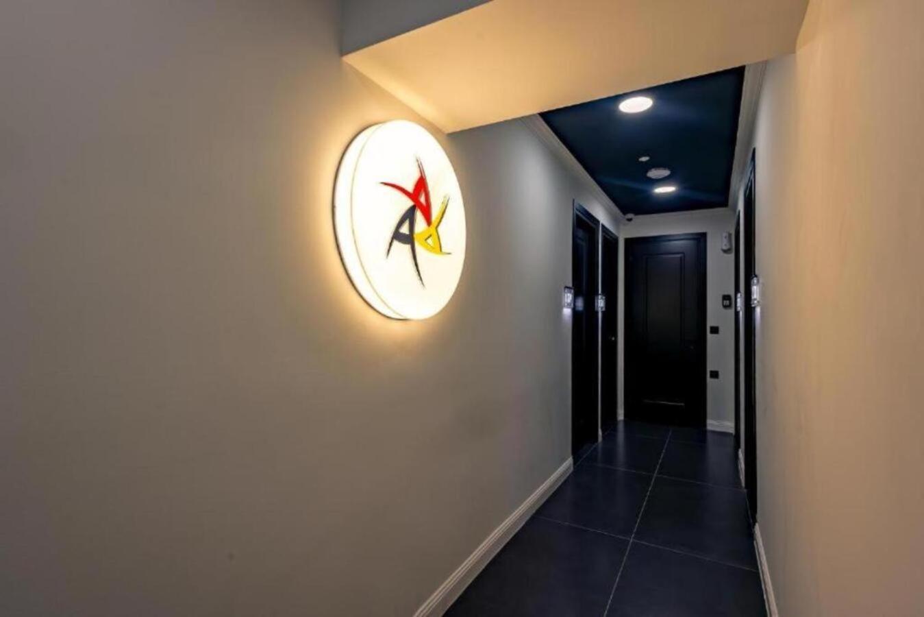 Aparthotel Triple A - Stylish Seven On The Pedestrian - Free Parking! Athen Exterior foto